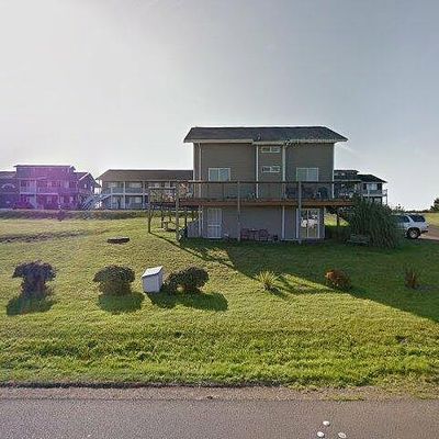 1405 Ocean Beach Blvd N, Long Beach, WA 98631