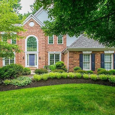 11910 Champion Lake Ct, Herndon, VA 20170