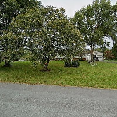 12 Harrogate Dr, Hummelstown, PA 17036