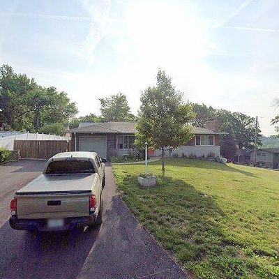 12 Park Lawn Dr, Fenton, MO 63026