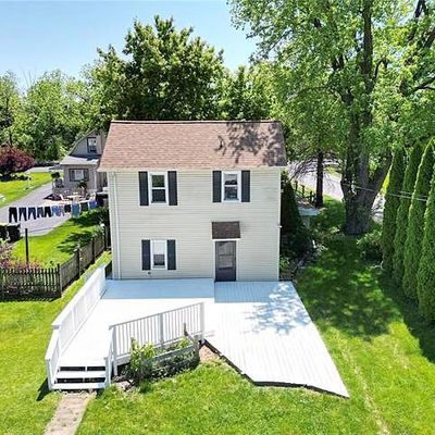 12 West St, Nazareth, PA 18064