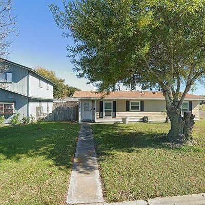 1202 Crosby St, Portland, TX 78374