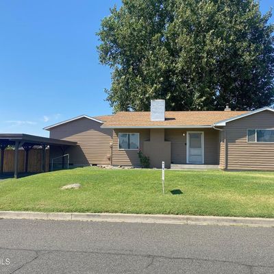 1208 S 38 Th Ave, Yakima, WA 98902