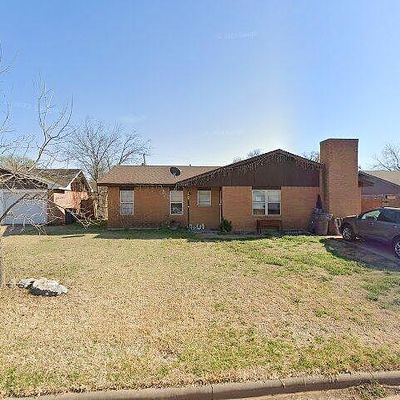 1209 Santa Barbara Dr, Wichita Falls, TX 76302