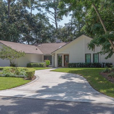 121 Nandina Cir, Ponte Vedra Beach, FL 32082