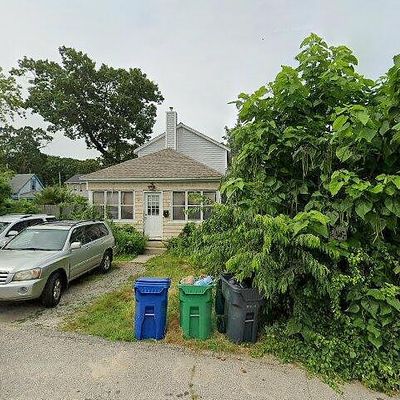 123 Kenway Ave, Warwick, RI 02889