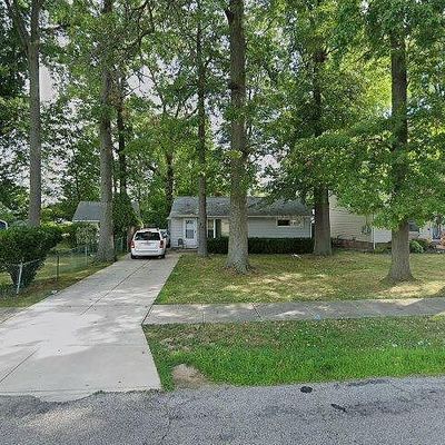 1249 E 331 St St, Eastlake, OH 44095