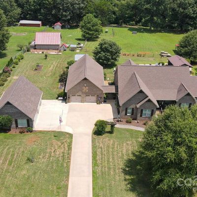 1519 Triplett Rd, Cleveland, NC 27013