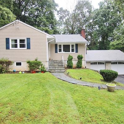 152 Barncroft Rd, Stamford, CT 06902