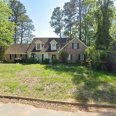 1521 Crooked Tree Ln, Stone Mountain, GA 30088