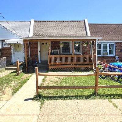 1587 Summit St, Marcus Hook, PA 19061