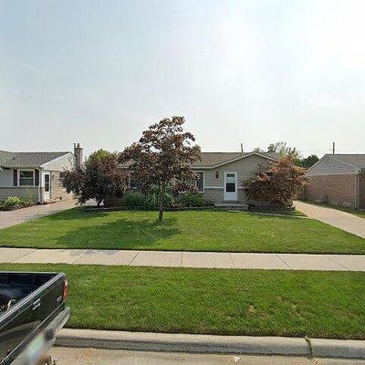 15955 Flanders St, Southgate, MI 48195