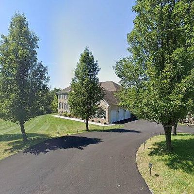 16 Alexandra Cir, Mount Bethel, PA 18343