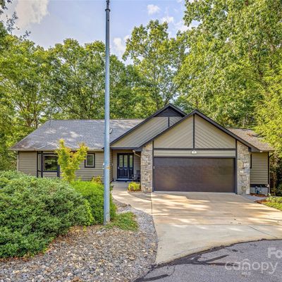 16 Josie Ln, Asheville, NC 28804