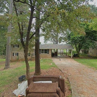 1614 Pine Cir, Lawrenceville, GA 30044