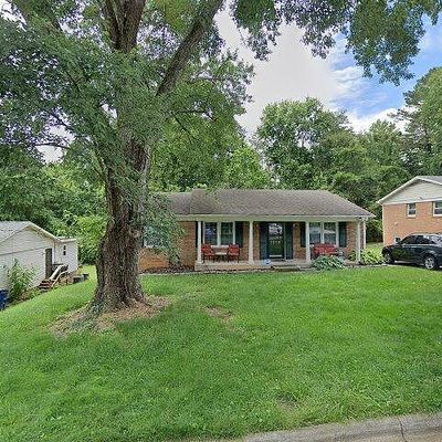 1616 Benbow St, Winston Salem, NC 27106