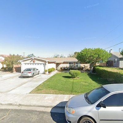 16233 Green Hill Dr, Victorville, CA 92394