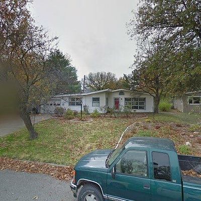 1633 Sw Indian Trl, Topeka, KS 66604