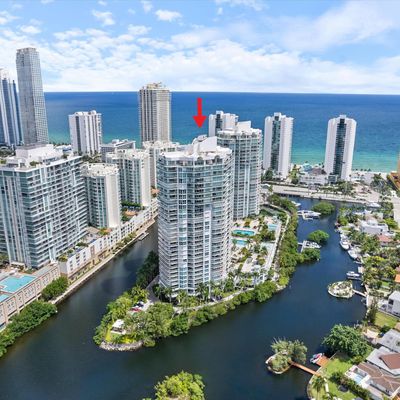 16500 Collins Ave, Sunny Isles Beach, FL 33160