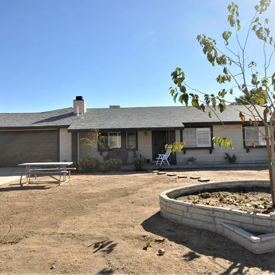 16825 Mission St, Hesperia, CA 92345