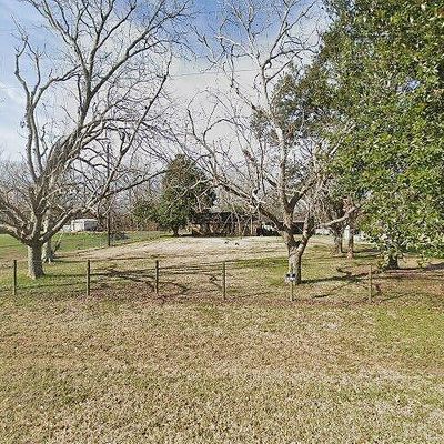 16908 Hill Creek Dr, Rosharon, TX 77583