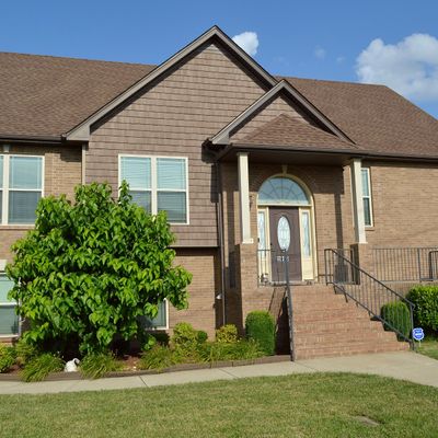 1696 Cabana Dr, Clarksville, TN 37042