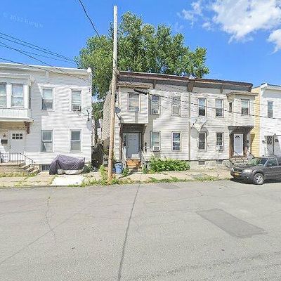 17 108 Th St, Troy, NY 12182