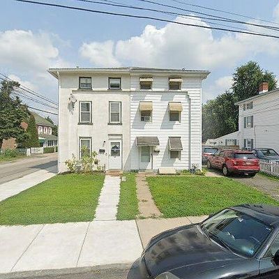 17 Main St, Brookhaven, PA 19015