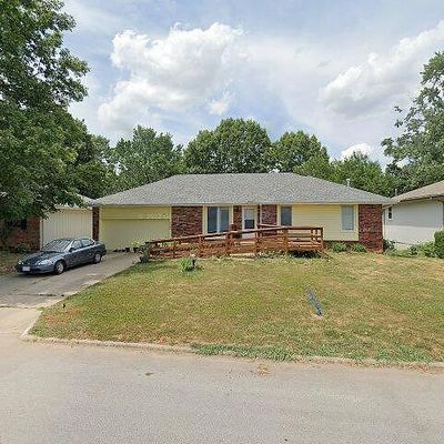 1701 W Swan St, Springfield, MO 65807