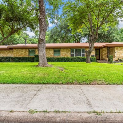 1417 W Tucker Blvd, Arlington, TX 76013