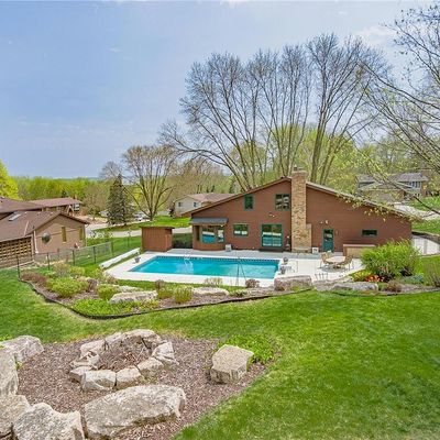 1428 Valley View Rd, Chaska, MN 55318