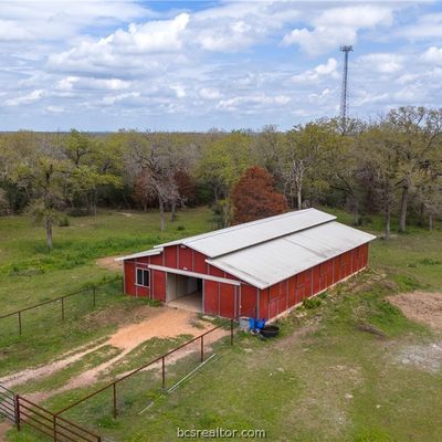 1434 Paradise Way, Navasota, TX 77868