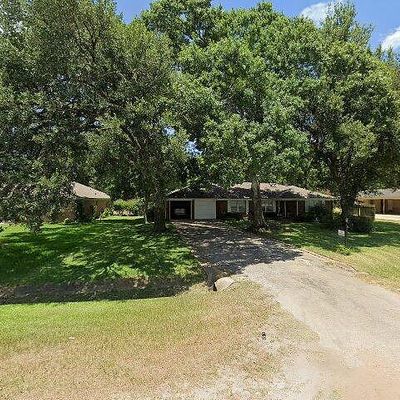 1452 S Circle St, Sealy, TX 77474