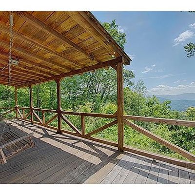 148 Lofty View Dr, Waynesville, NC 28785