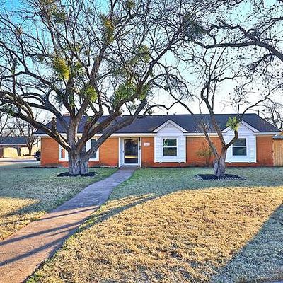 1481 Meadowbrook Dr, Abilene, TX 79603