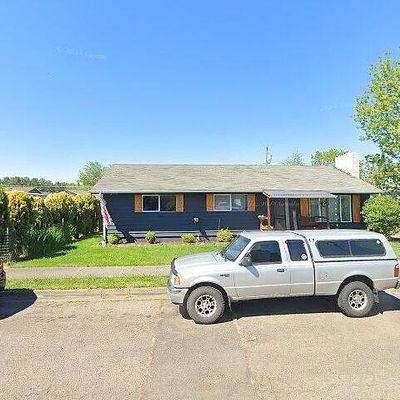 149 Schooling St, Harrisburg, OR 97446