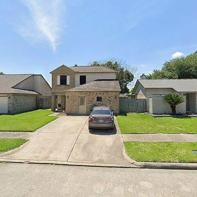 15 Crestbriar Ct, Baytown, TX 77521