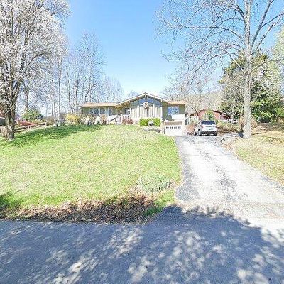 1511 Mountain View Ave E, Big Stone Gap, VA 24219