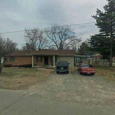 1900 Venda St, Kennett, MO 63857