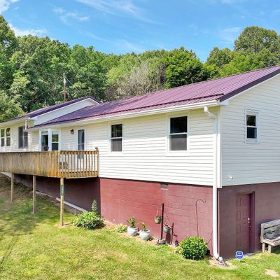 1907 Lenora Rd, Big Stone Gap, VA 24219