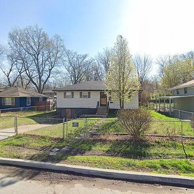 1909 Elmwood Ave, Kansas City, MO 64127