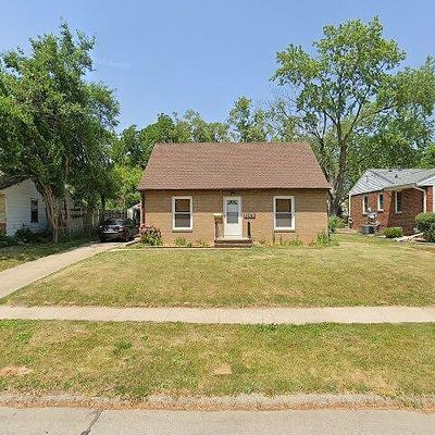 1921 Locust St, West Des Moines, IA 50265