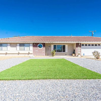 19574 Symeron Rd, Apple Valley, CA 92307