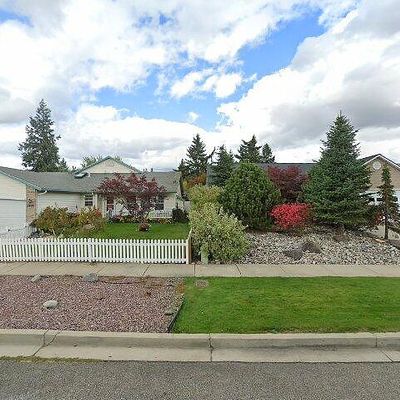 1989 E Fountain Dr, Post Falls, ID 83854