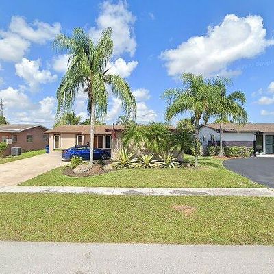 1990 Nw 91 St Way, Sunrise, FL 33322