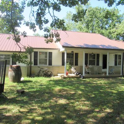 1990 Old Blacktop Rd, Mc Ewen, TN 37101