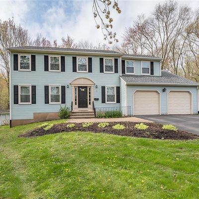 2 Croydon Dr, Bloomfield, CT 06002