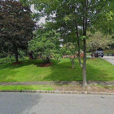 2 Timberlane Ct, Morris Plains, NJ 07950