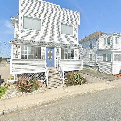 20 Church St, Hampton, NH 03842