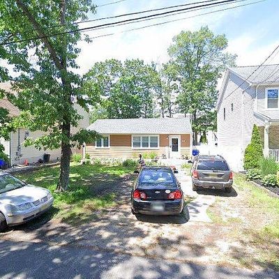 20 Unity Dr, Brick, NJ 08723